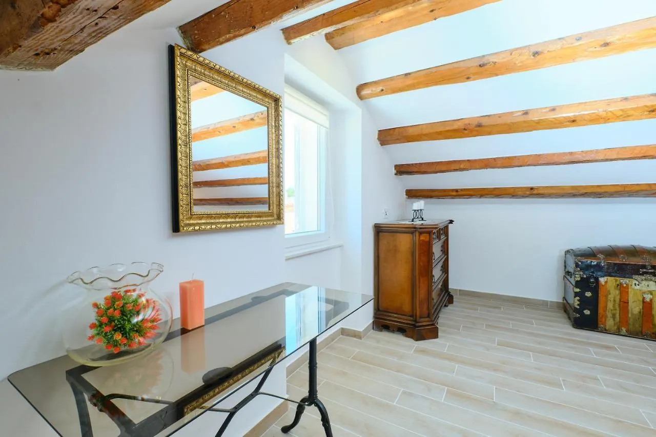 Apartment Kaleta Sveti Jakov 0*,